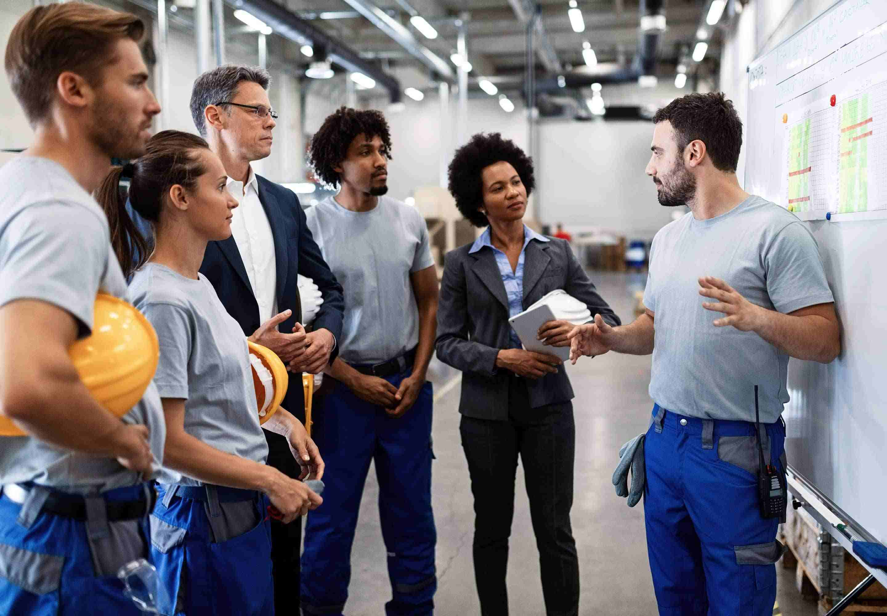 How-to-connect-and-engage-your-frontline-workers-using-Microsoft-Teams-2880x2000