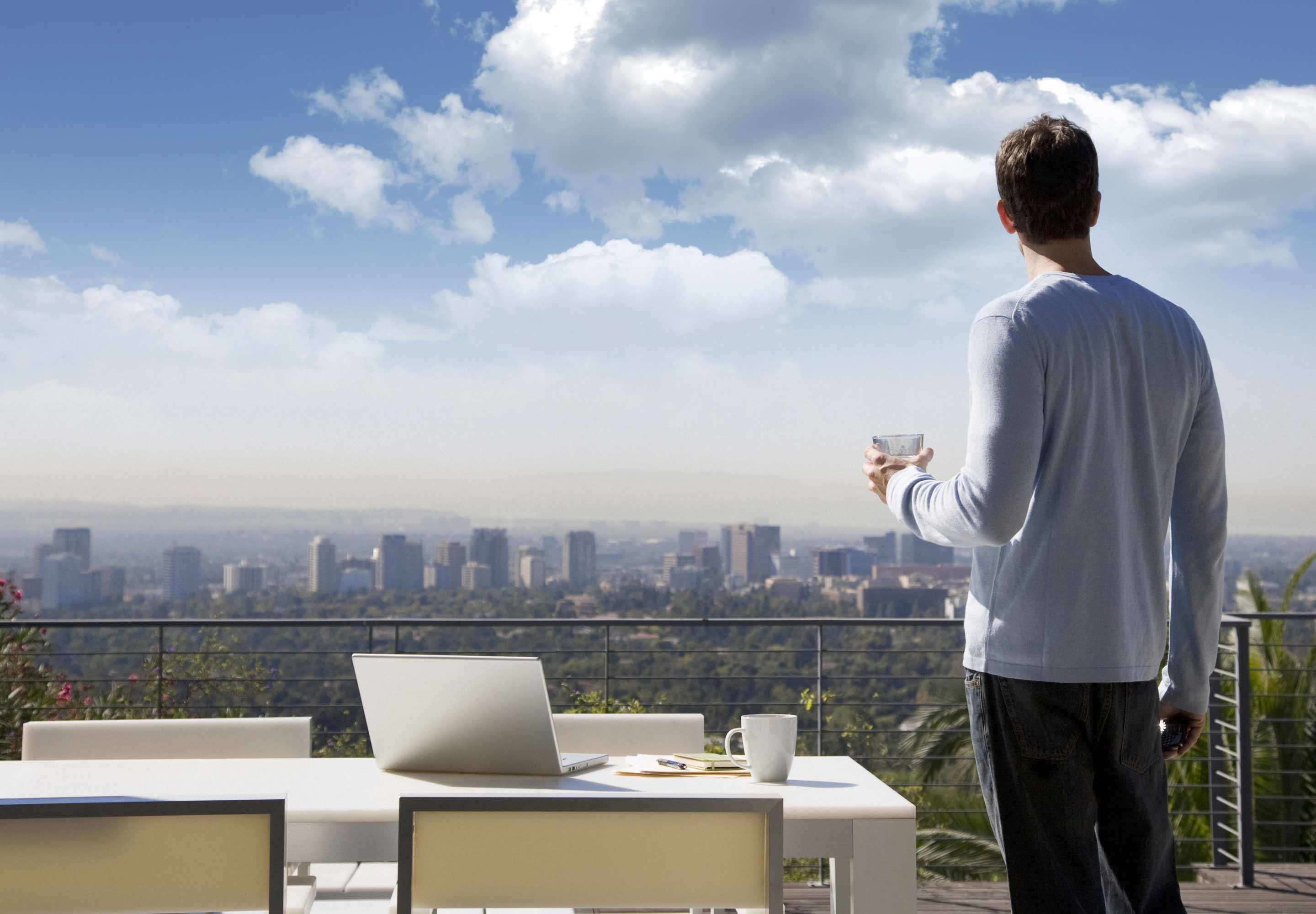 Multicloud refers to the use of multiple cloud computing services from two or more cloud providers to run their applications